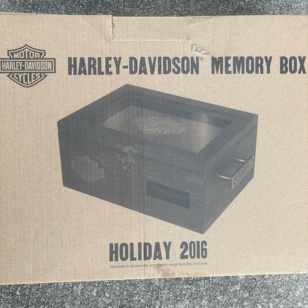 Harley Davidson 2016 Holiday Memory Box